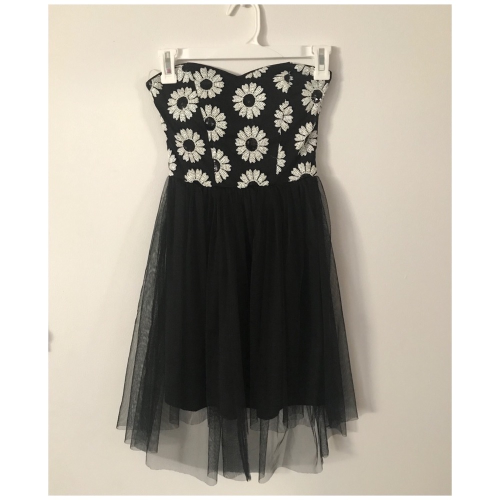 Delia’s size 0 black dress